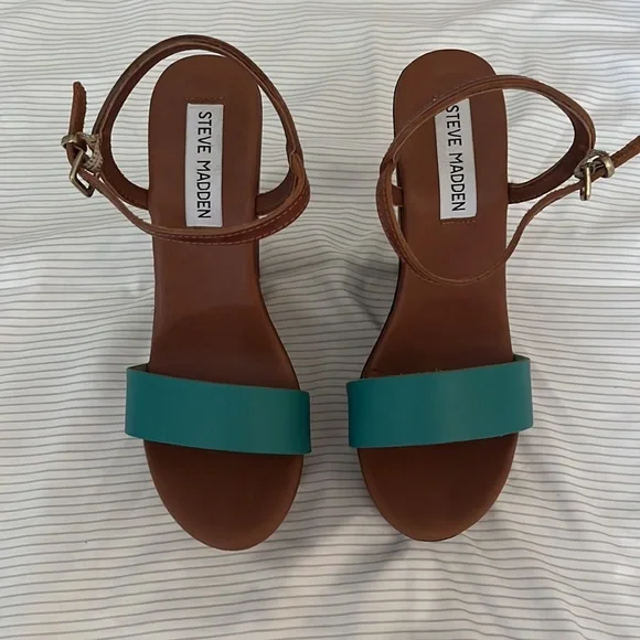 Size 5 wedges - Picture 4 of 5